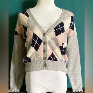 Liz Claiborne petite lambswool argil cardigan puff sleeve, comfy fit, wintertime